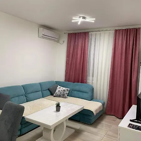 Sims Apartment *