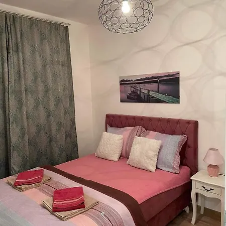 Sims Apartment Bijeljina
