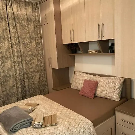 Sims Apartment *